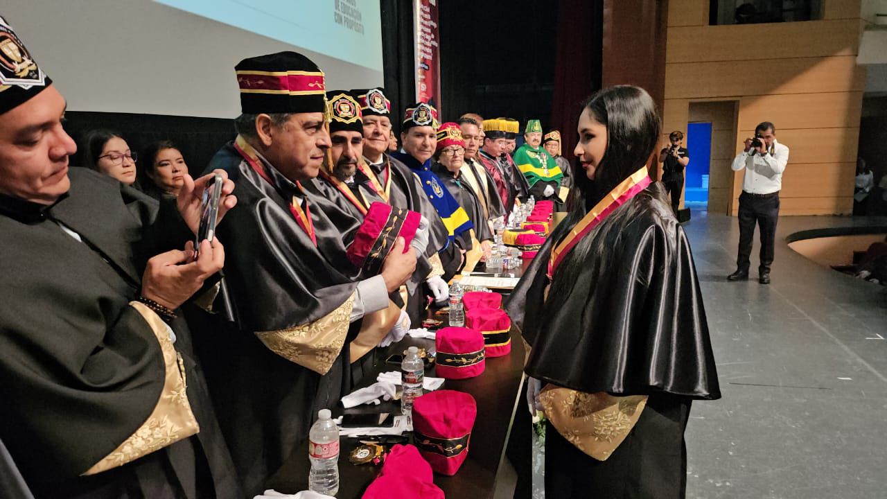Rossana Barua fue una de las 21 personalidades distinguidas con el Doctorado Honoris Causa - Foto: Gentileza