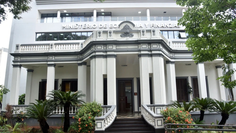 El Ministerio de Economía y Finanzas es la entidad encargada de administrar la deuda pública.Foto: Dardo Ramírez.