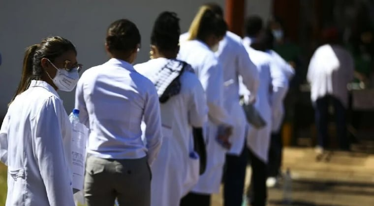 Buscan prohibir fines político - electorales en jornadas médicas improvisadas.