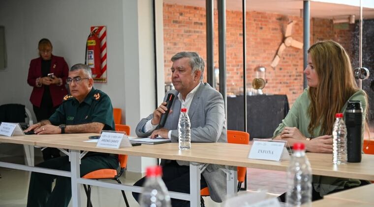 Autoridades de varias instituciones participaron de la reunión de trabajo. Foto: Infona.