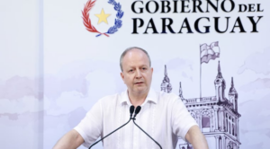 Carlos Fernández Valdovinos, ministro de Economía y Finanzas.