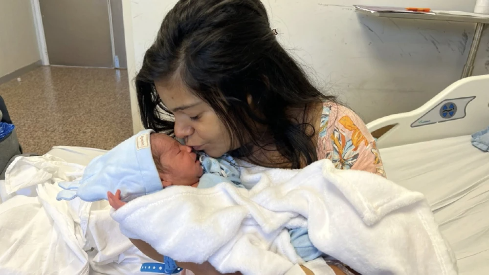 El pequeño Andrés Sebastián ya está con su madre.GENTILEZA