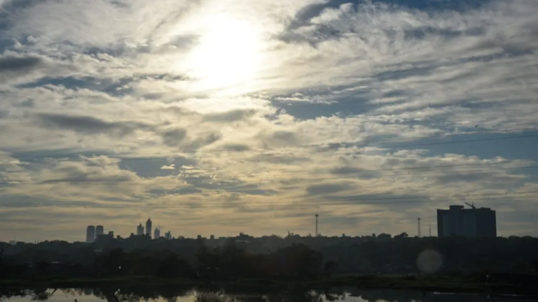 El cielo estará parcialmente nublado durante la jornada de este martes, según la Dirección de Meteorología.Foto: Archivo ÚH.