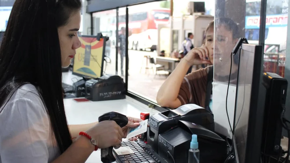 Paraguay suprimió el libre tránsito de los venezolanos por razones de seguridad nacional, tras la captura de Nicolás Maduro en un ataque militar de EEUU en Caracas.Foto: Gentileza.