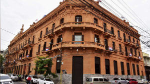 El Ministerio de Economía y Finanzas (MEF) es la entidad encargada de las finanzas públicas.Foto: Archivo ÚH