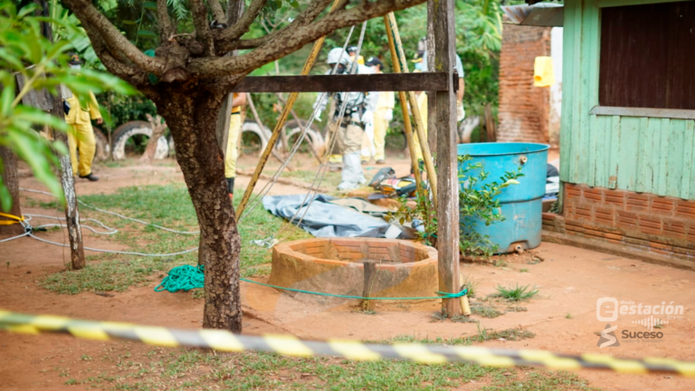 El cuerpo fue encontrado dentro de un pozo de agua en la casa de su hermano, y el Ministerio Público investiga el caso, sin descartar la posibilidad de un homicidio. Foto: Red Suceso Multimedios