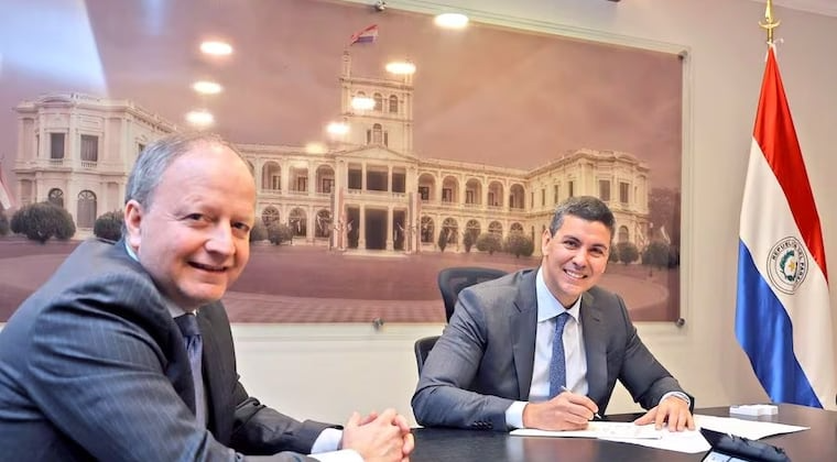 Santiago Peña y Carlos Fernández Valdovinos.