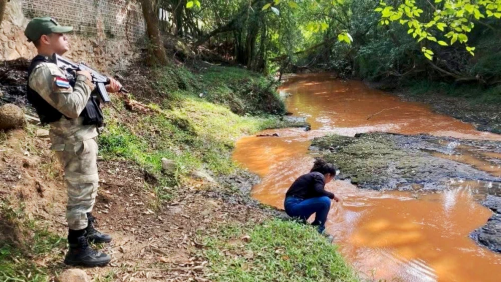 Análisis. La Fiscalía del Ambiente constató el cambio de coloración en tres cauces de la zona.GENTILEZA