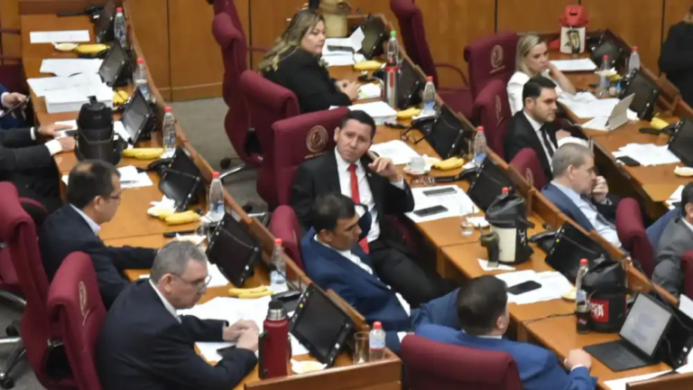 El senador Javier Vera accedió a un departamento en Luque a través del MUVH. Foto: Daniel Duarte - ÚH.