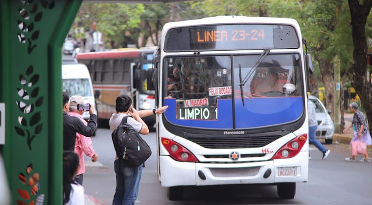 Abren sumario a 28 empresas por paro de buses durante el fin de semana