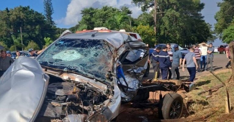 Tres adolescentes mueren en violento choque frontal en Campo 9