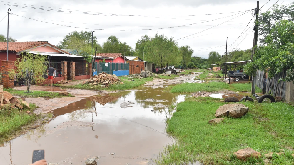 Más de 70 familias huyeron de sus casas porque “el agua subió 3 m”
