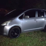 Automóvil en cuyo interior fue sorprendida la pareja. Foto: Radio Concierto.