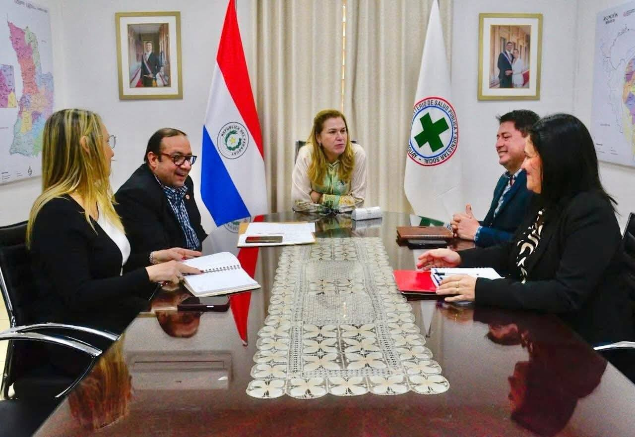 AUTORIDADES IMPULSAN ACCIONES PARA FORTALECER LA SALUD EN CAAZAPÁ - FOTO: GENTILEZA