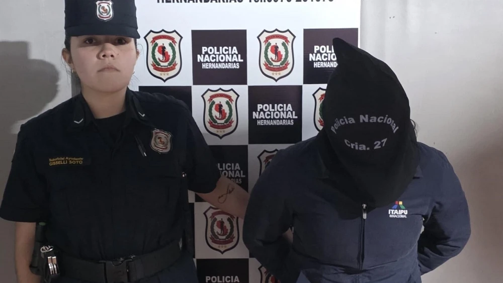 La detenida fue identificada como María Nathalia Brítez Ruiz, paraguaya, soltera, de 19 años.Foto: Wilson Ferreira.