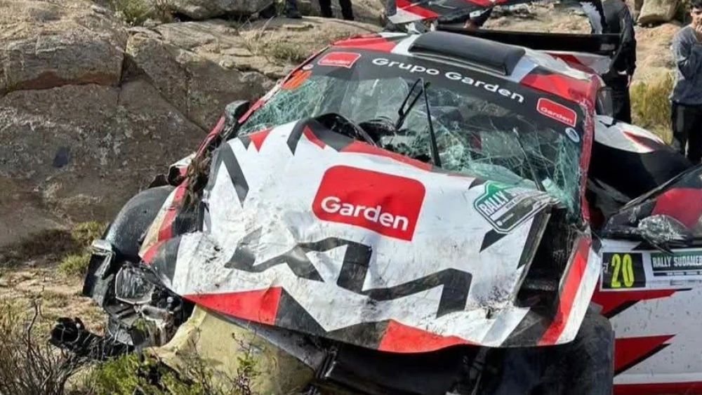 Así quedó el vehículo del piloto paraguayo.Foto: Gentileza