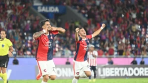 Jonathan Torres anotó el gol azulgrana en La Nueva Olla.Renato - ÚH