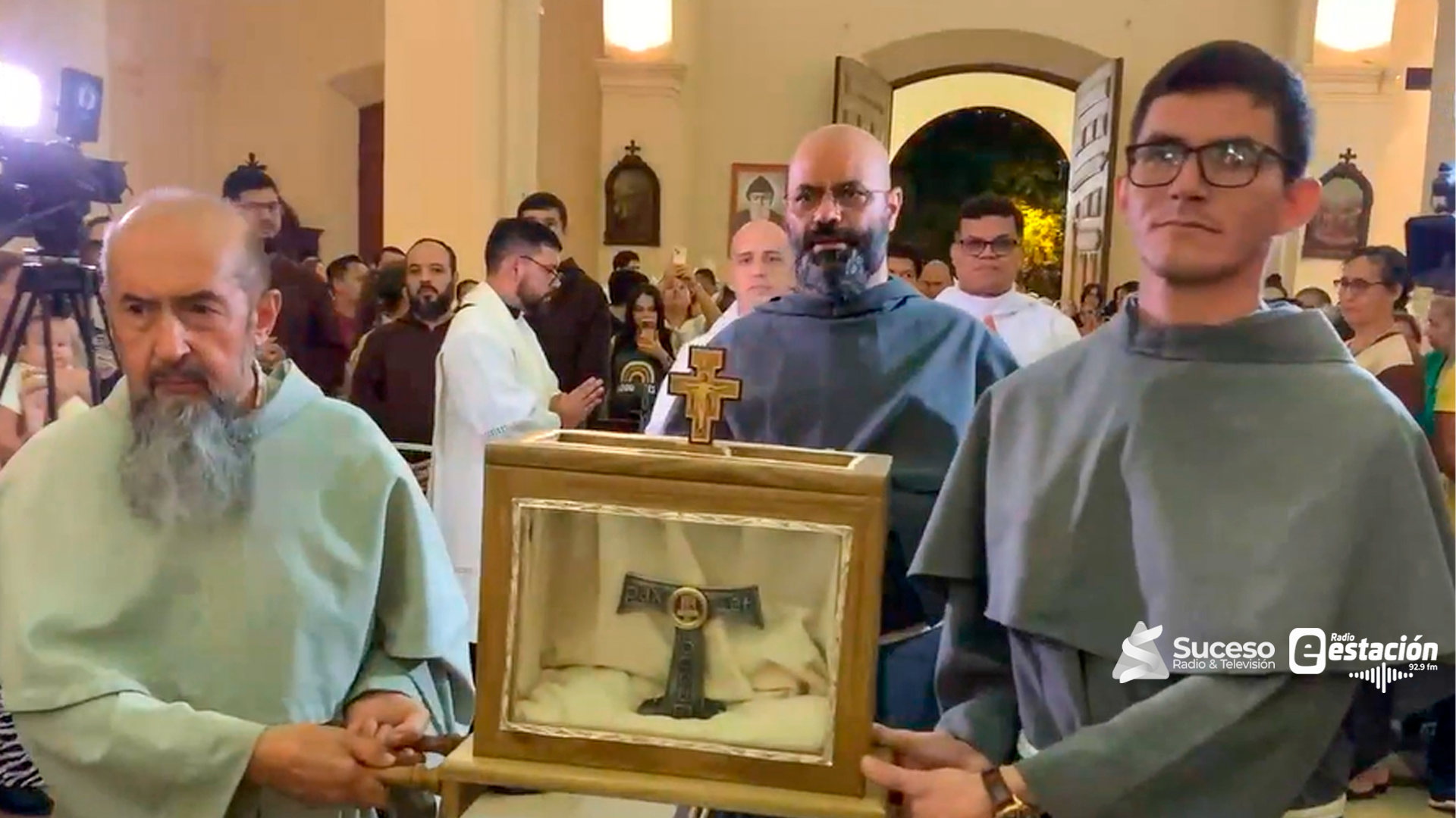 En medio de una emotiva ceremonia realizada en la Catedral Metropolitana de Asunción, fue recibida una reliquia de primer grado de San Francisco de Asís