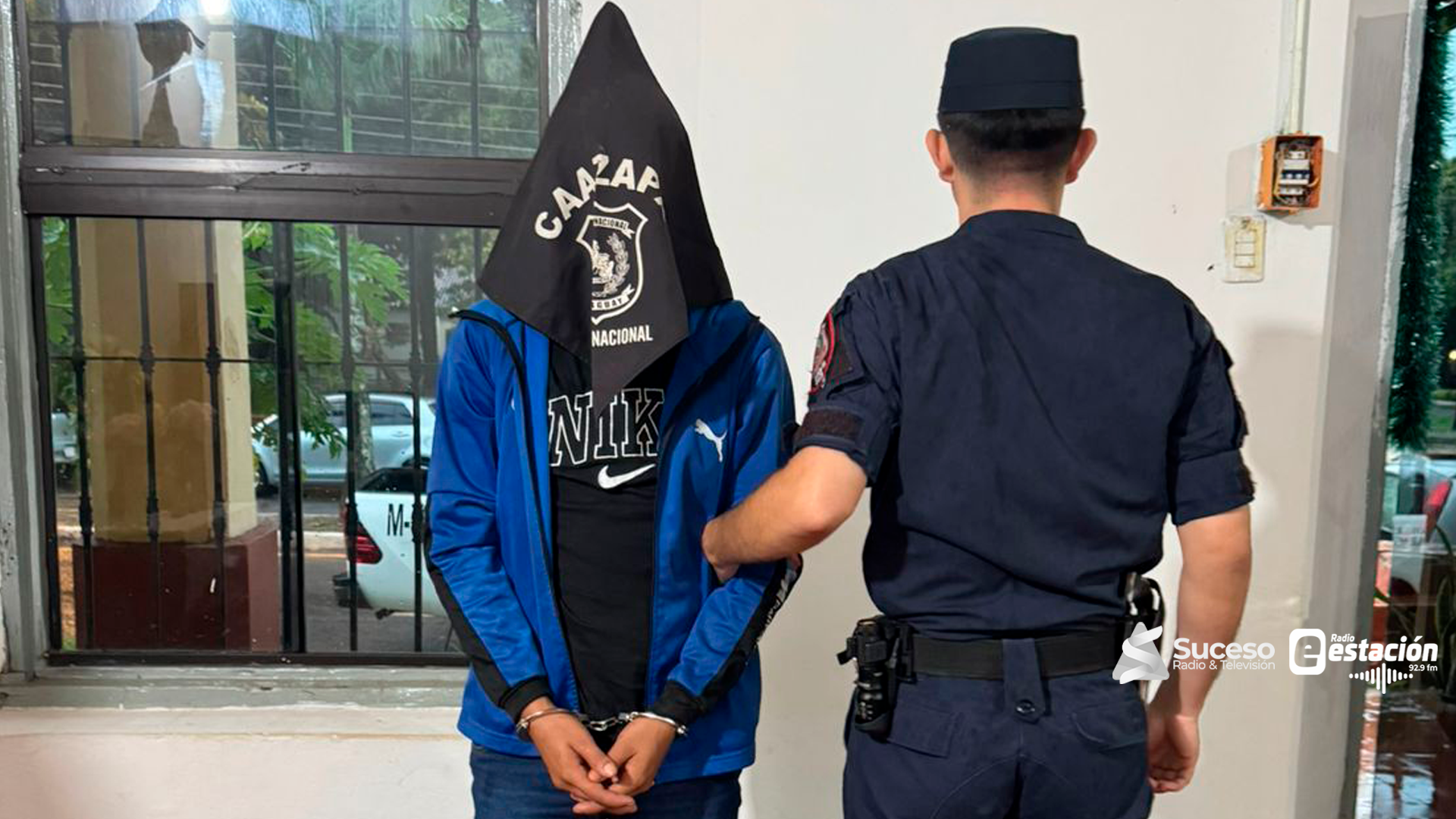 hombre contaba con órdenes de captura vigentes se entregó en la mañana de este martes 7 de abril en la Comisaría 1ª de Caazapá - Foto: Gentileza