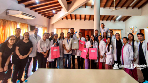 Bienvenida oficial a los médicos residentes del primer año de la especialidad de Medicina Familiar, marcando el inicio de una nueva etapa de formación en el sistema de salud pública.