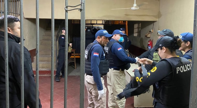 Se mantienen los protocolos de seguridad y revisión para un ingreso ordenado y seguro. Foto: Archivo.