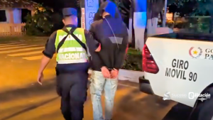 Los agentespoliciales acudieron al lugar y confirmaron el hecho, procediendo a la aprehensión del presunto agresor. - Foto: Gentileza