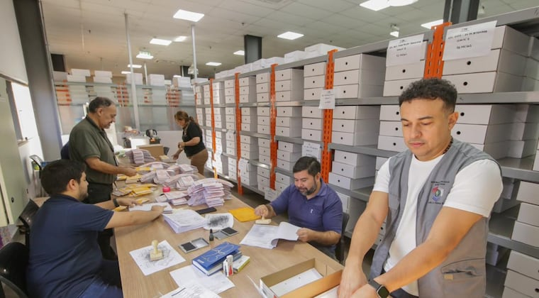 Los maletines electorales posteriormente serán distribuidos para los partidos políticos que realizarán sus internas con miras a las municipales 2026. Foto: Gentileza