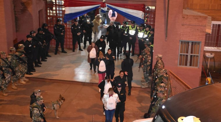 Operativo Umbral 2.5: trasladan internas al penal de mujeres de Emboscada