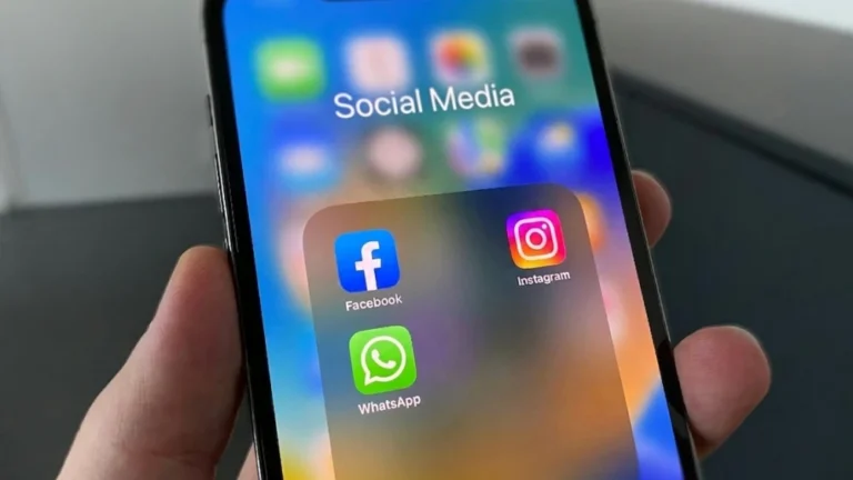 Las aplicaciones Whatsapp, Instagram y Facebook, de la firma estadounidense Meta, propone planes de suscripción con “funciones potenciadas” para sus usuarios.Foto ilustrativa (Unsplash/Retoque IA).