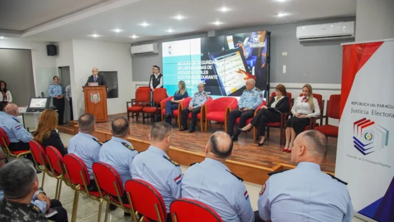 La capacitación se desarrolló en la Academia de la Policía. Foto: Gentileza.
