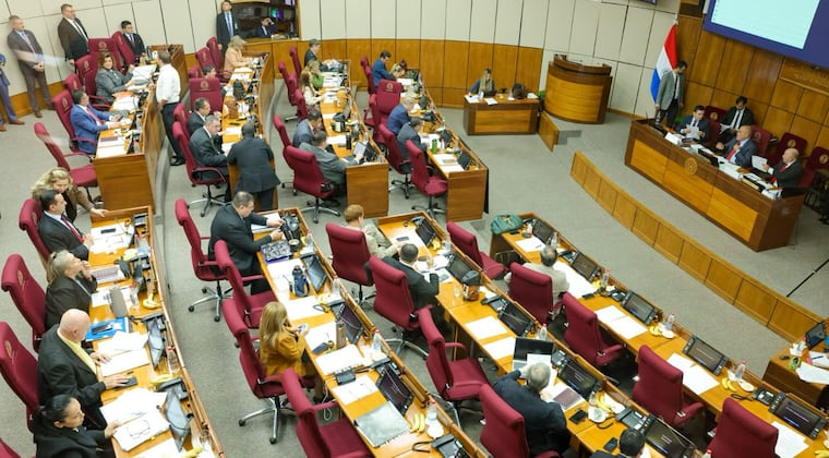 Senadores aplazan cambio a Hambre Cero y devuelven gestión a gobernaciones