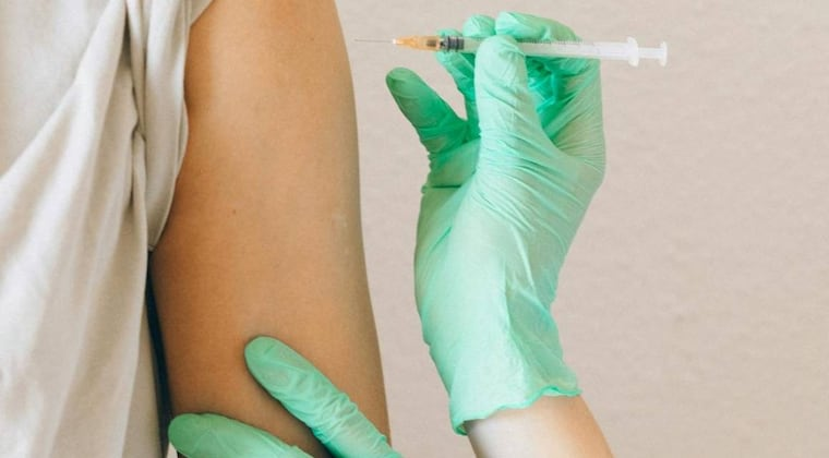 Brasil suspende una vacuna contra el dengue tras dos muertes sospechosas