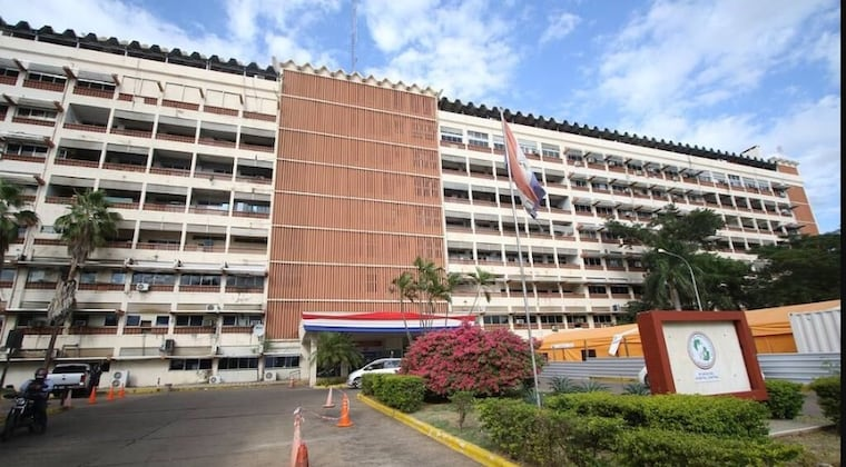 Muere joven internado por presunto caso de botulismo en el IPS
