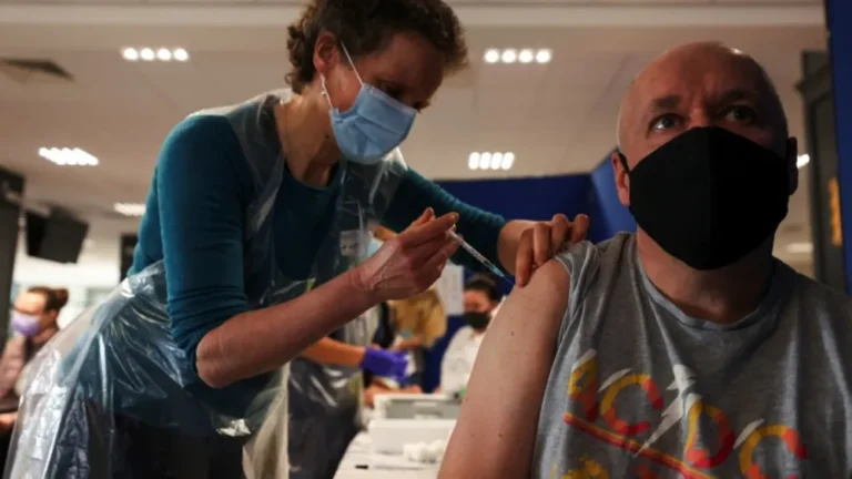 Más de 200 personas internadas en UTI a causa de virus respiratorios; ninguno se vacunó