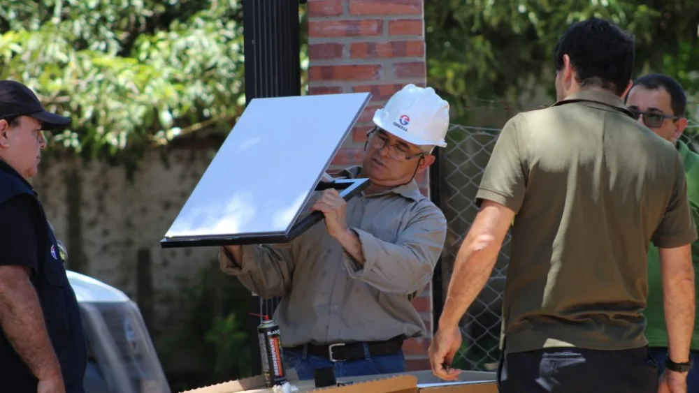 Los técnicos instalaron en enero el servicio de internet de alta velocidad, alcanzando hasta 280 Mbps, en una escuela de una comunidad indígena en el Chaco.Foto: Gentileza