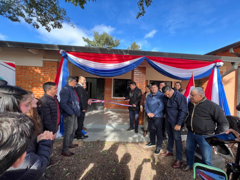 Gobernación inaugura moderna cocina-comedor en colegio de San Juan Nepomuceno
