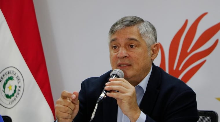 Caso títulos falsos: ministro denuncia posible “sabotaje” en sistema del MEC