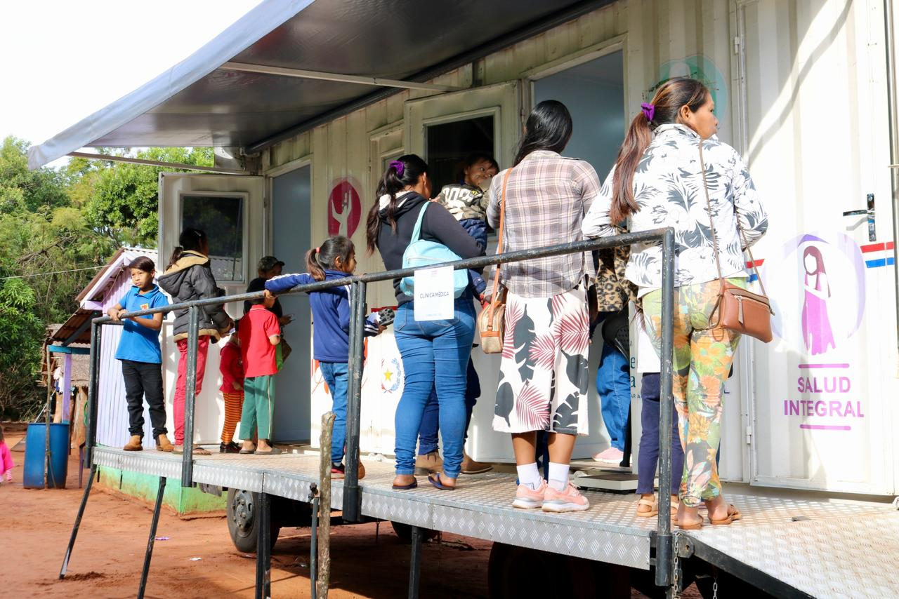 En la ocasión, Ciudad Mujer Móvil brindó más de 220 servicios a la comunidad indígena San Loewen de dicho departamento. Foto: Gentileza.