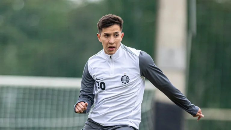 Rubén Lezcano integró el segundo equipo franjeado ante Recoleta.Prensa - Olimpia