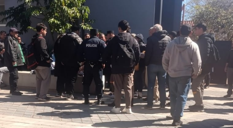 El hecho ocurrió en inmediaciones de la Municipalidad de San Lorenzo. Foto: Gentileza.