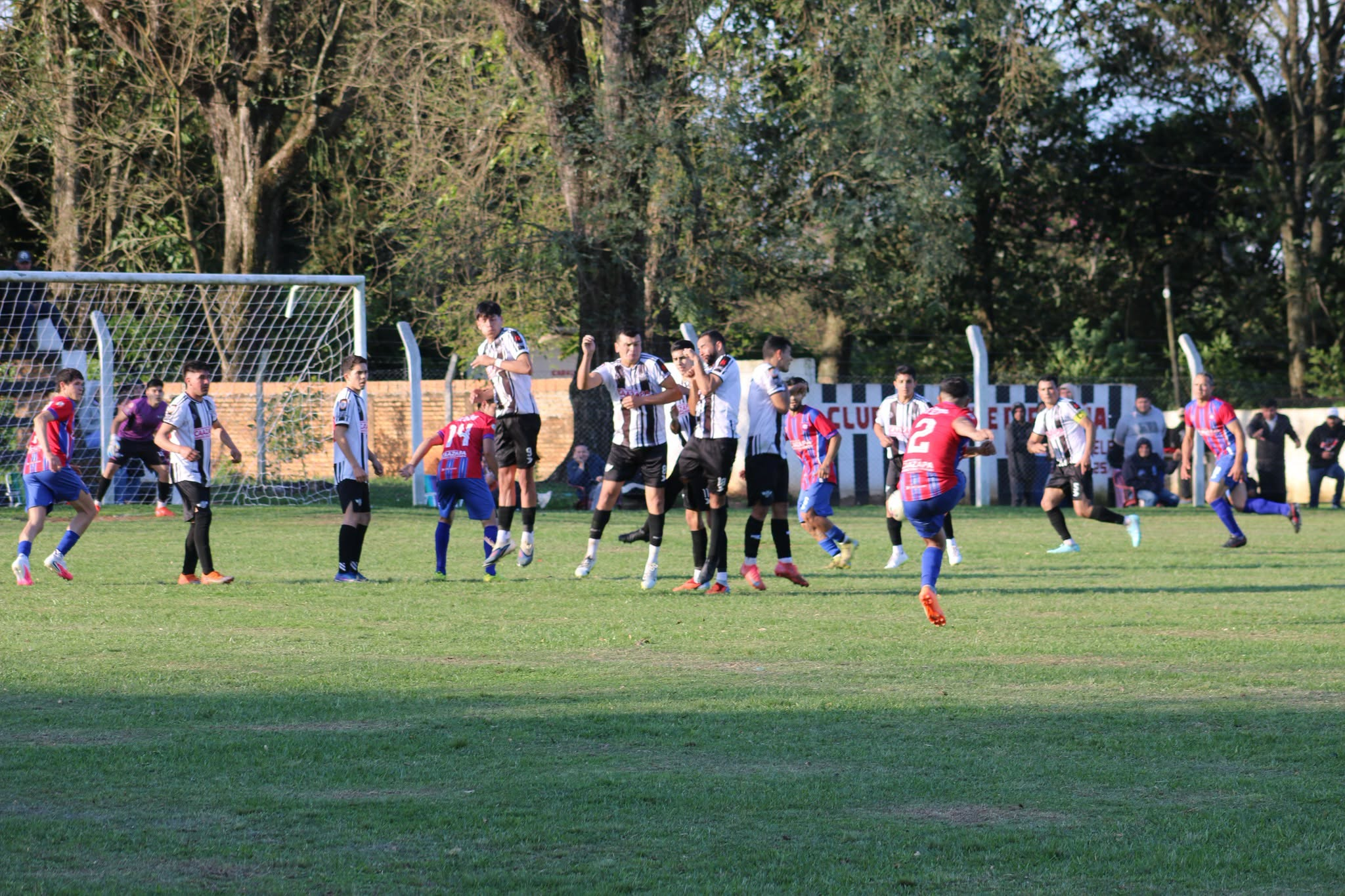 DOS SEMIFINALES, DOS GANADORES: GUARANÍ Y FARIÑA PEGARON PRIMERO - FOTO. Radio Santa Fe 104.9