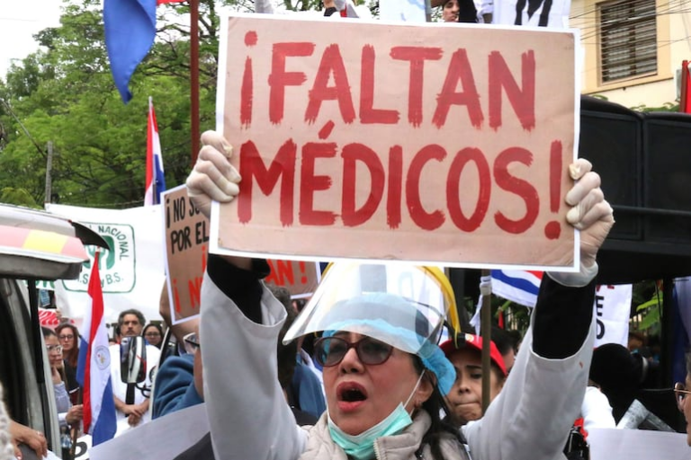Ministerio de Trabajo advierte exigencias legales para extender la huelga médica