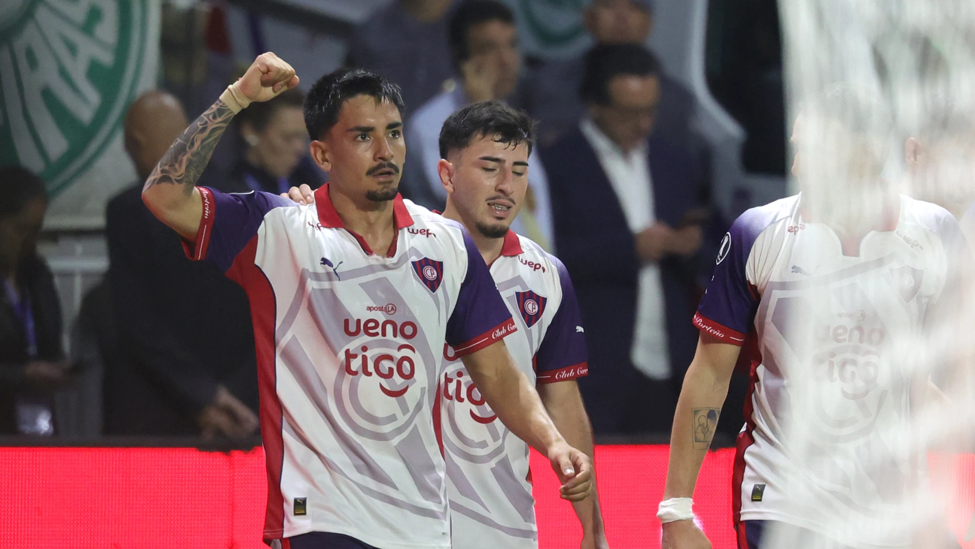 Jonatan Torres celebra su gol ante Palmeiras.Foto: Sebastiao Moreira/EFE