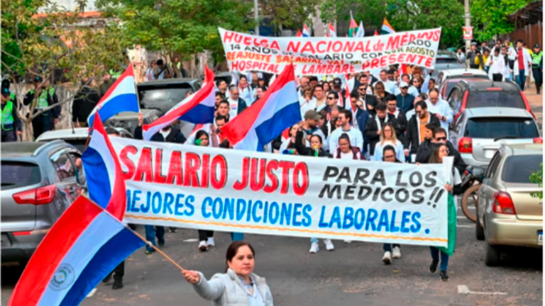 Médicos amenazan con “huelga indefinida” si no reciben respuesta a sus exigencias