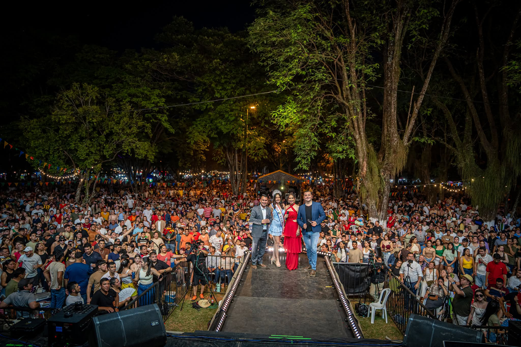 Multitudinaria convocatoria en Fulgencio Yegros durante el Festival del Licor 2026