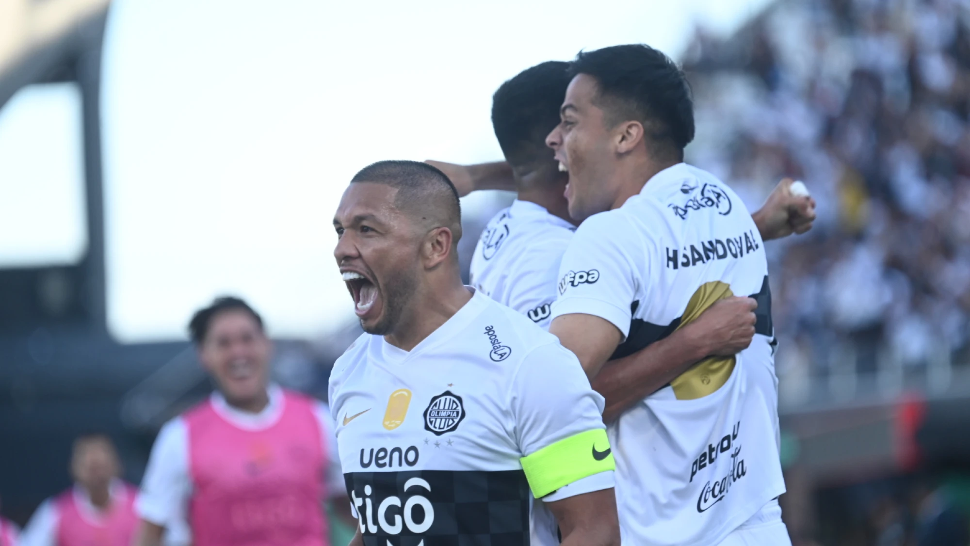 Olimpia busca acelerar ante el Rayadito