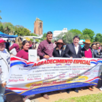Familias campesinas de Caazapá reciben títulos de propiedad tras décadas de espera