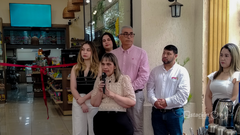 Los Abuelos Tienda-Café inaugura un renovado local tras siete años de crecimiento en Caazapá