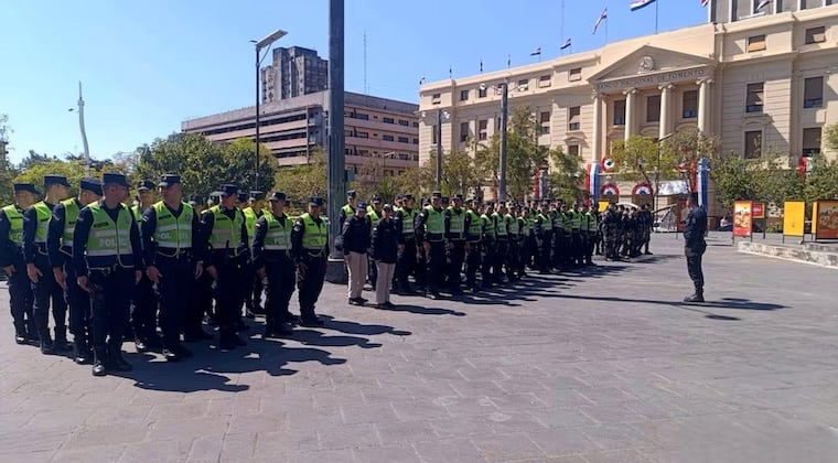 La Policía Nacional desplegará 38.000 agentes para dar cobertura a la jornada electoral del domingo 4 de octubre.FOTO: ARCHIVO