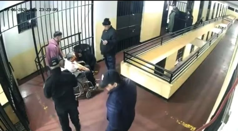 Imágenes del traslado de Hugo Javier González tras el incidente en la Unidad Penitenciaria Industrial Esperanza, del barrio Tacumbú, el 6 de setiembre de 2026.FOTO: GENTILEZA